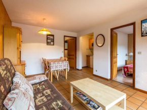 Proche village, aux pistes et espace aquatique, 2 pièces + coin nuit, garage, animaux admis - FR-1-437-31